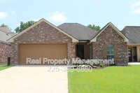 Building Photo - 12328 Dutchtown Villa Dr