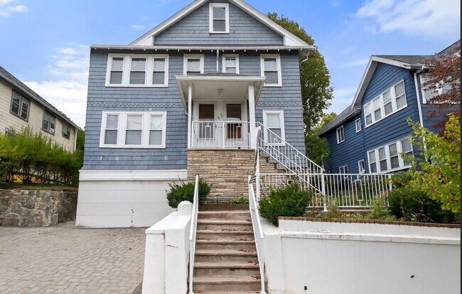 Building Photo - 56 Edgecliff Rd