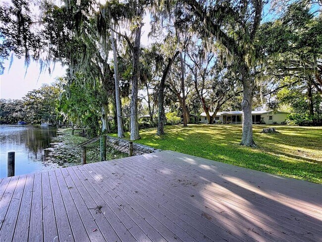 Building Photo - 1601 Riverhills Dr