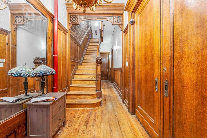 Building Photo - 132 W 119th St