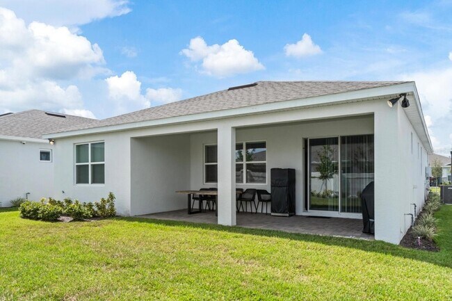 Building Photo - 13673 Fresh Ivy St