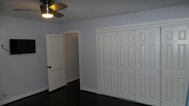 Building Photo - 2611 Tangley St