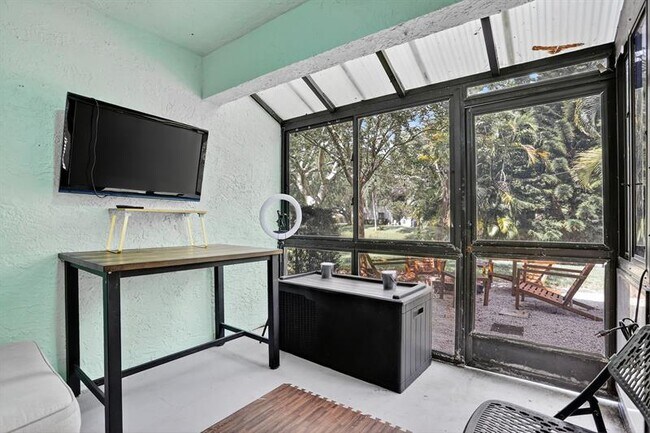 Building Photo - 3037 NW 48th Ave