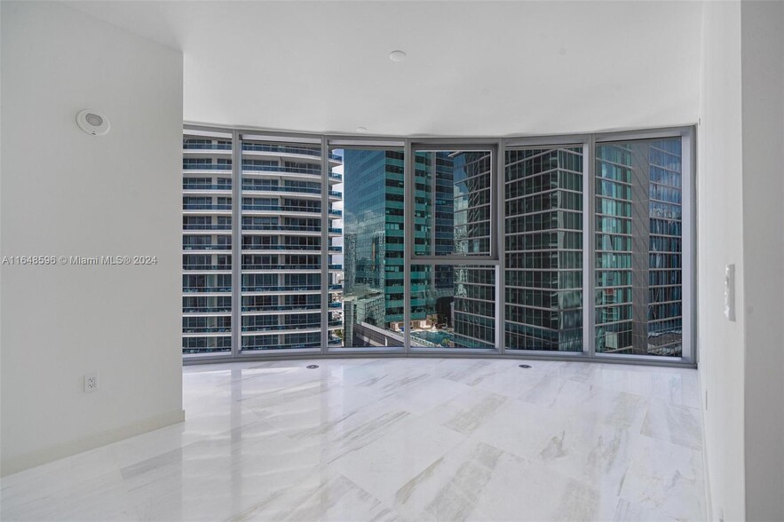 Building Photo - 300 Biscayne Blvd Way