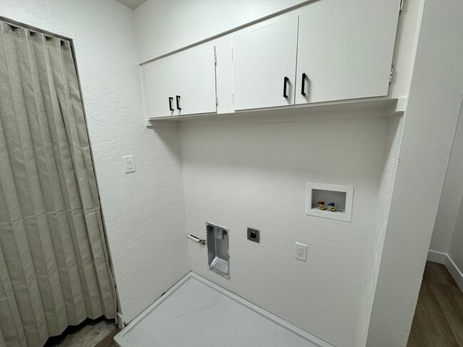 Building Photo - 235 W 400 N