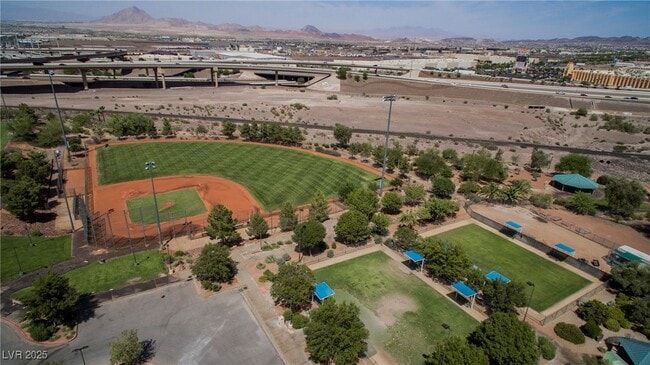 Building Photo - 138 Cam Capri