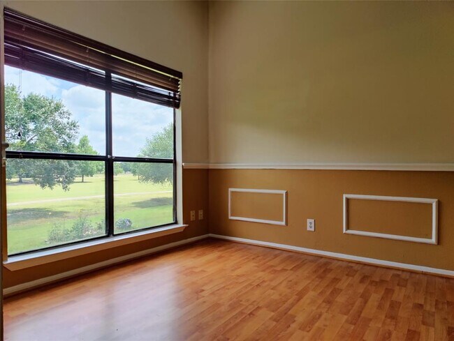 Building Photo - 8279 Sands Point Dr