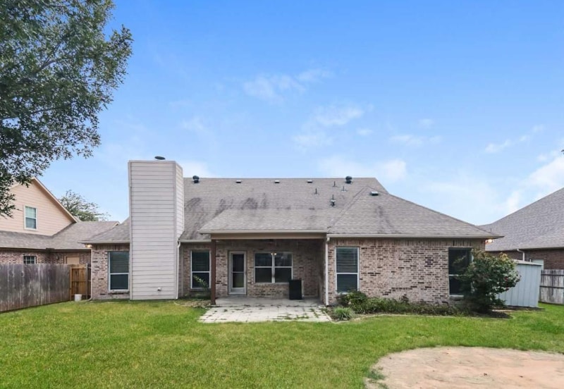 Building Photo - 9148 Clairemont Ln