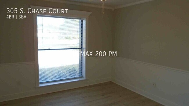 Building Photo - 305 S Chase Ct