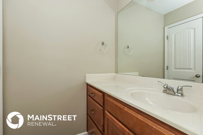 Building Photo - 1339 Lone Oak Rd