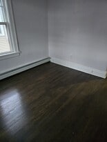 Building Photo - 212 Ontario St