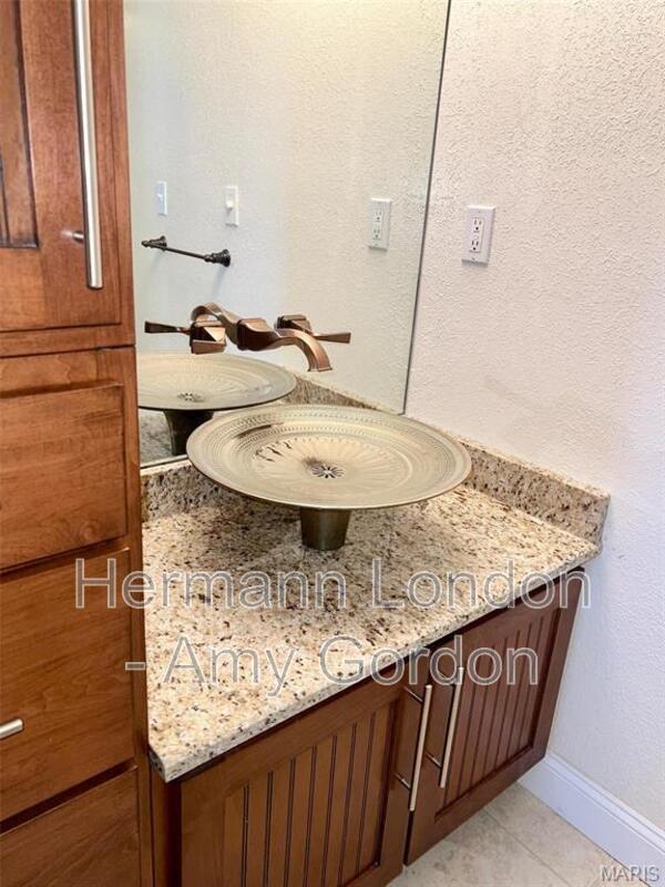 Building Photo - 4738 Olive St