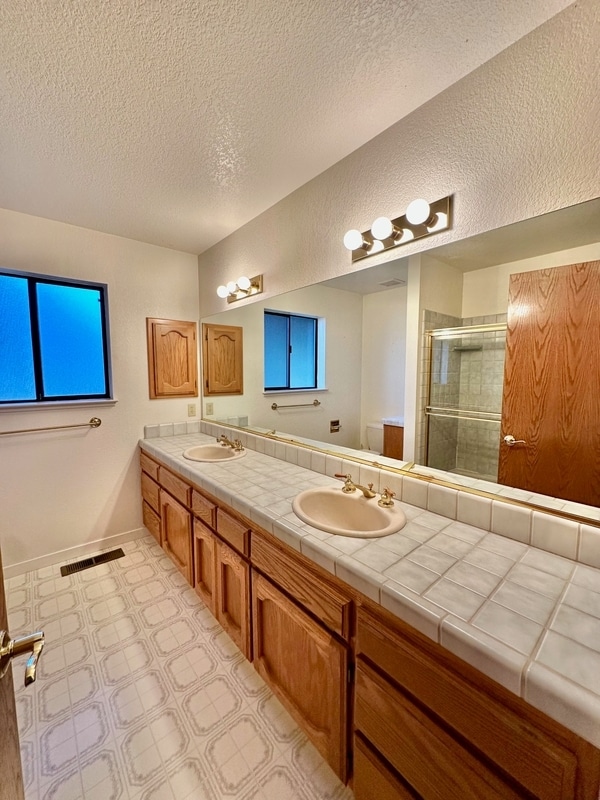 Building Photo - 15593 Carrie Dr