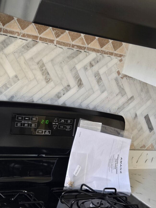 Building Photo - 2445 Brookwood St