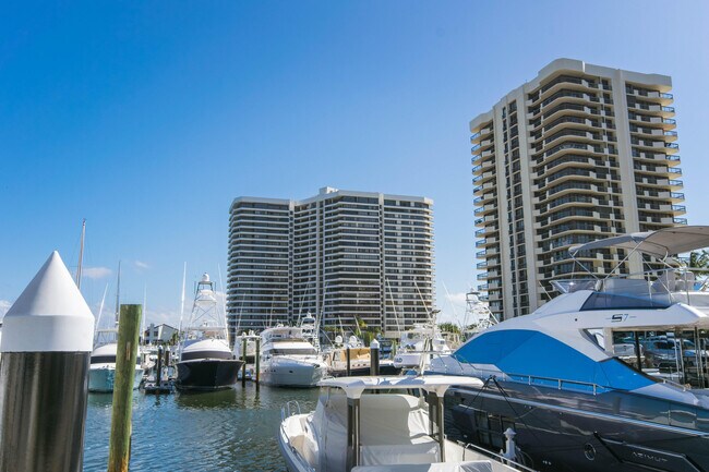 Building Photo - 100 Lakeshore Dr