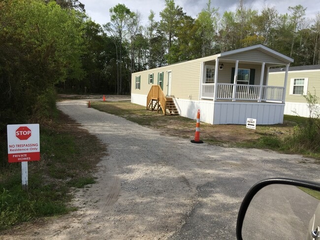 Building Photo - 3688 Chapel Ln