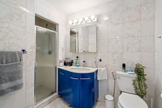 Building Photo - 580 Dedham St