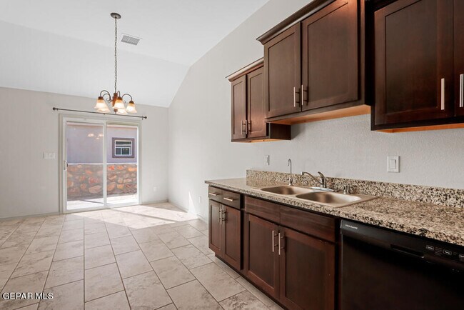 Building Photo - 11648 Flor Freesia Dr