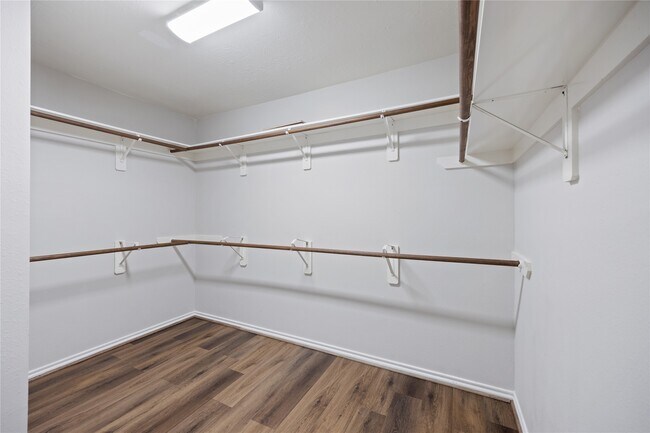 Building Photo - 19718 Gable Woods Dr