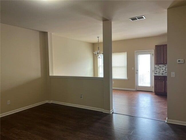 Building Photo - 3220 Blue Springs Trace