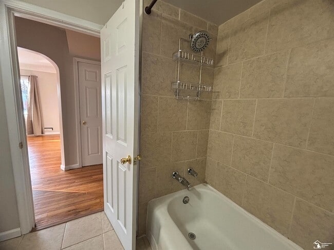 Building Photo - 1273 Lindbergh St