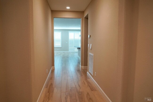 Building Photo - 415 Belvedere Dr