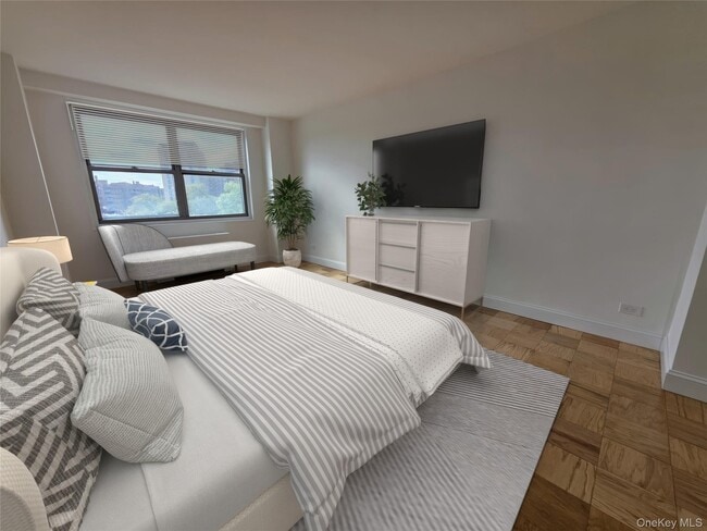 Building Photo - 61-20 Grand Central Pkwy