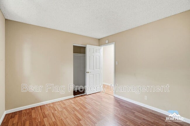 Building Photo - 1312 Mission Dr