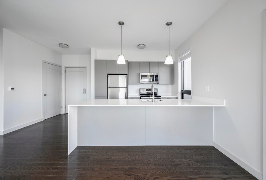 Building Photo - 455 Harvard St