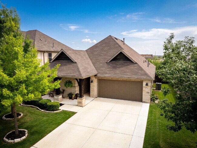 Building Photo - POOL! SOLAR! NO REAR NEIGHBOR! UPGRADES, UPGRADES and MORE UPGRADES