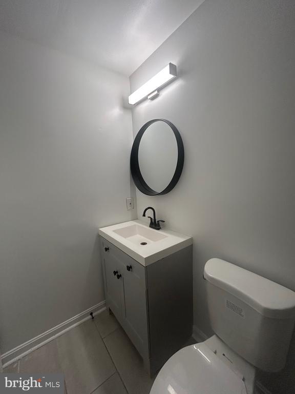 Building Photo - 1516 N Mount St