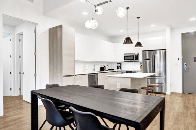 Building Photo - 1220 17th St