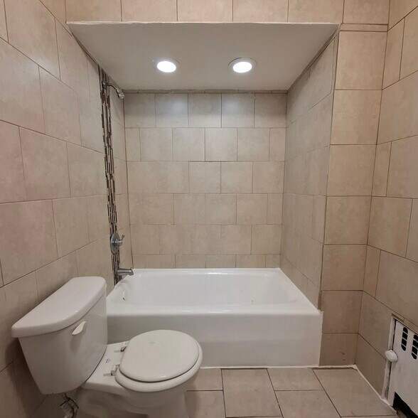 76 N 9th St 5 - 75 N 9th St