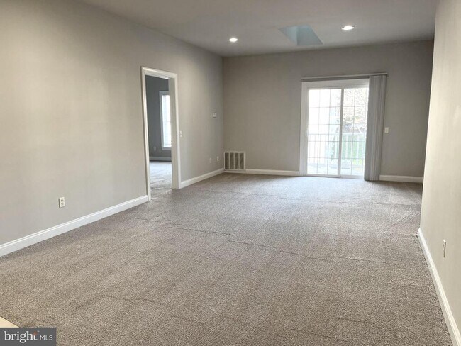 Building Photo - 1324 West Chester Pike
