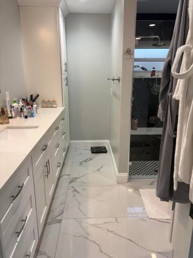 Building Photo - 18255 181st Cir S