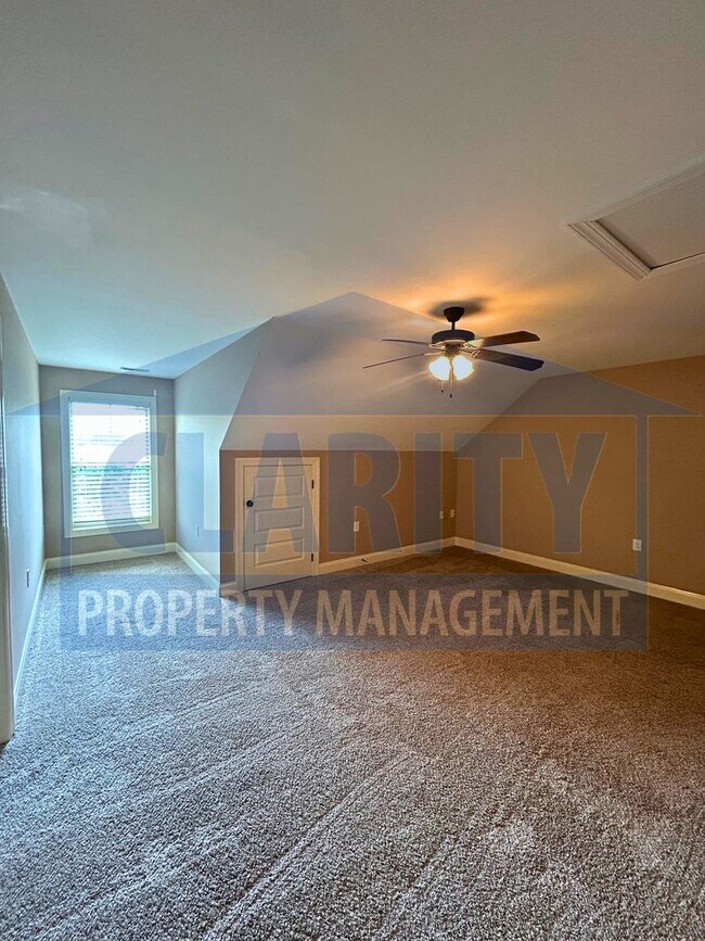 Building Photo - 109 Belle Chase Wy NE