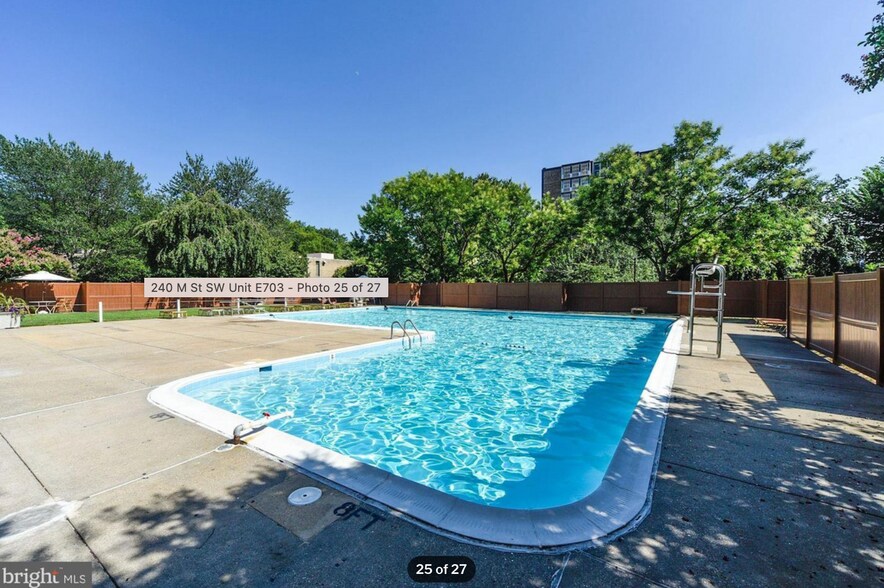 Building Photo - 240 M St SW