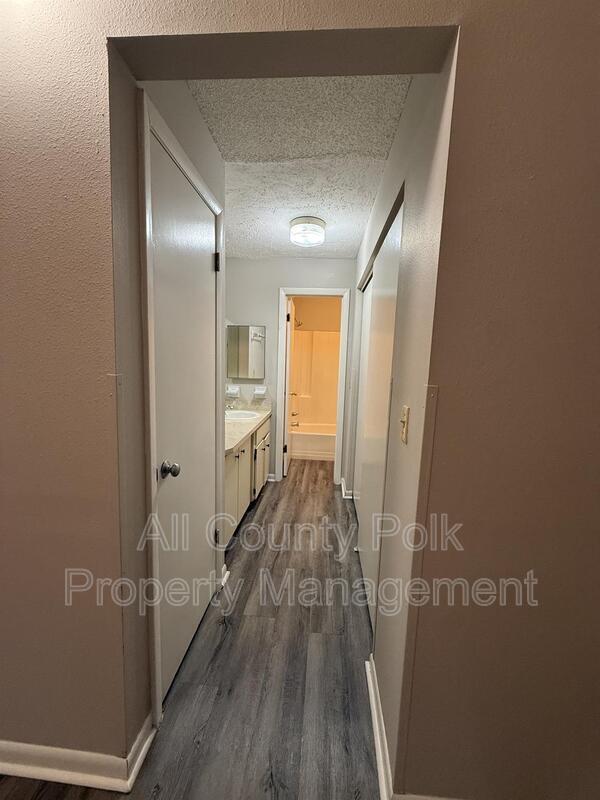 Building Photo - 1640 Crystal Park Cir