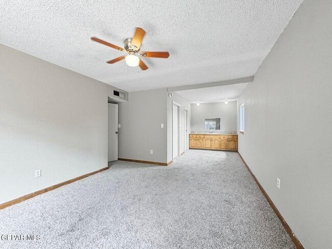 Building Photo - 106 Maple Ct