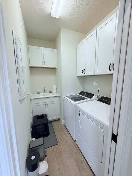 Building Photo - 4408 Appleton Cir W
