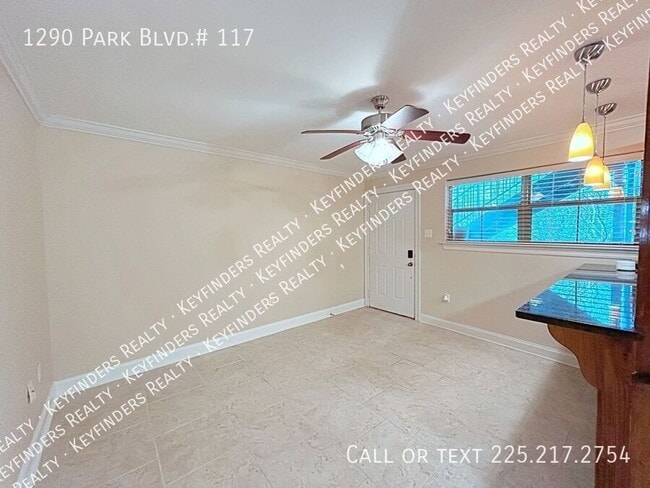 Building Photo - 1290 Park Blvd