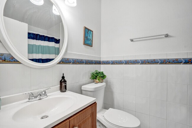 Building Photo - 9841 NW 9th Ct