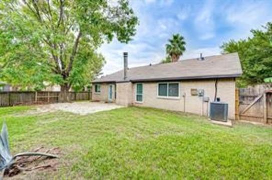 Building Photo - 6802 Glenray Dr