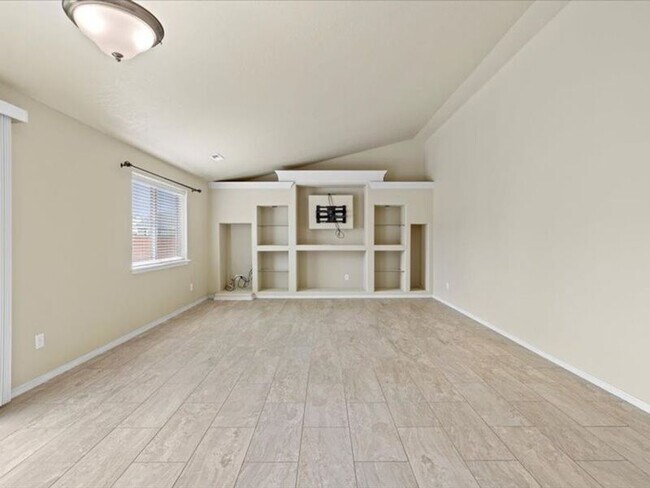Building Photo - 6416 Three Rivers Dr