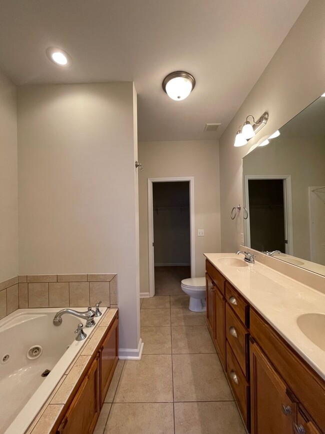 Building Photo - Cotton Creek - One Story Townhome!