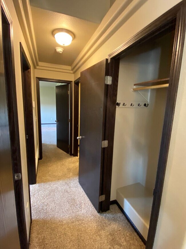 Building Photo - ** SPECIAL MOVE-IN OFFER ** 4 Bedroom, 3 B...