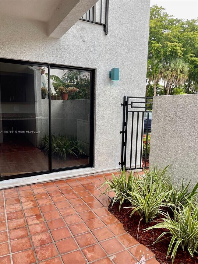 Building Photo - 8251 SW 157th Ave