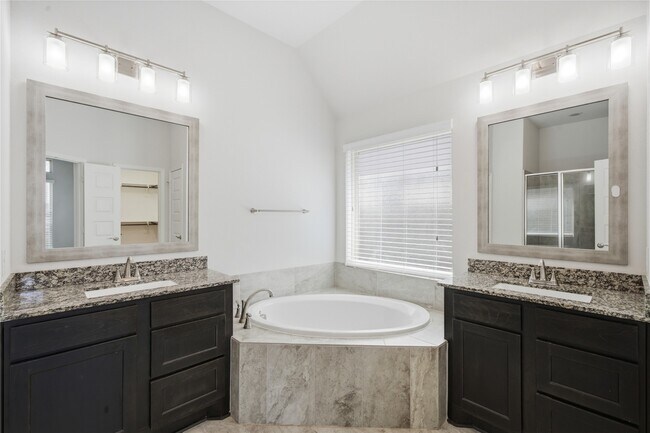 Building Photo - 20427 Noble Arabian Dr