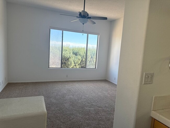 Building Photo - 2828 Monument Dr NW