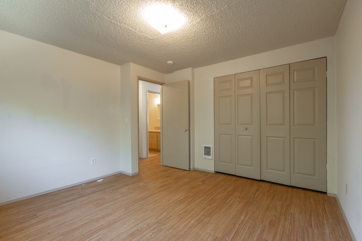 Building Photo - 113 SW Fleishauer Ln